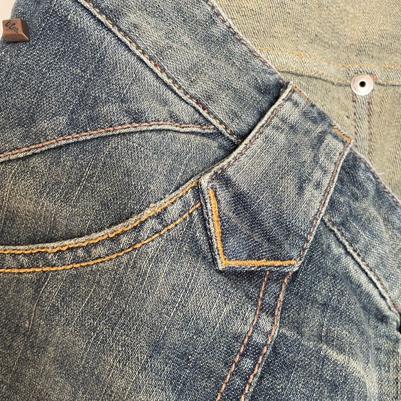 Woman’s denim short - Picture 2 of 2